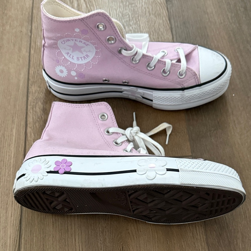 Women’s Chuck Taylor Flora High-Top Sneaker in Stardust Lilac